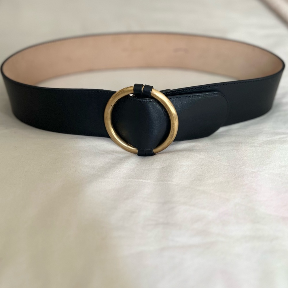 St John's vintage oversized statement belt. Size Small